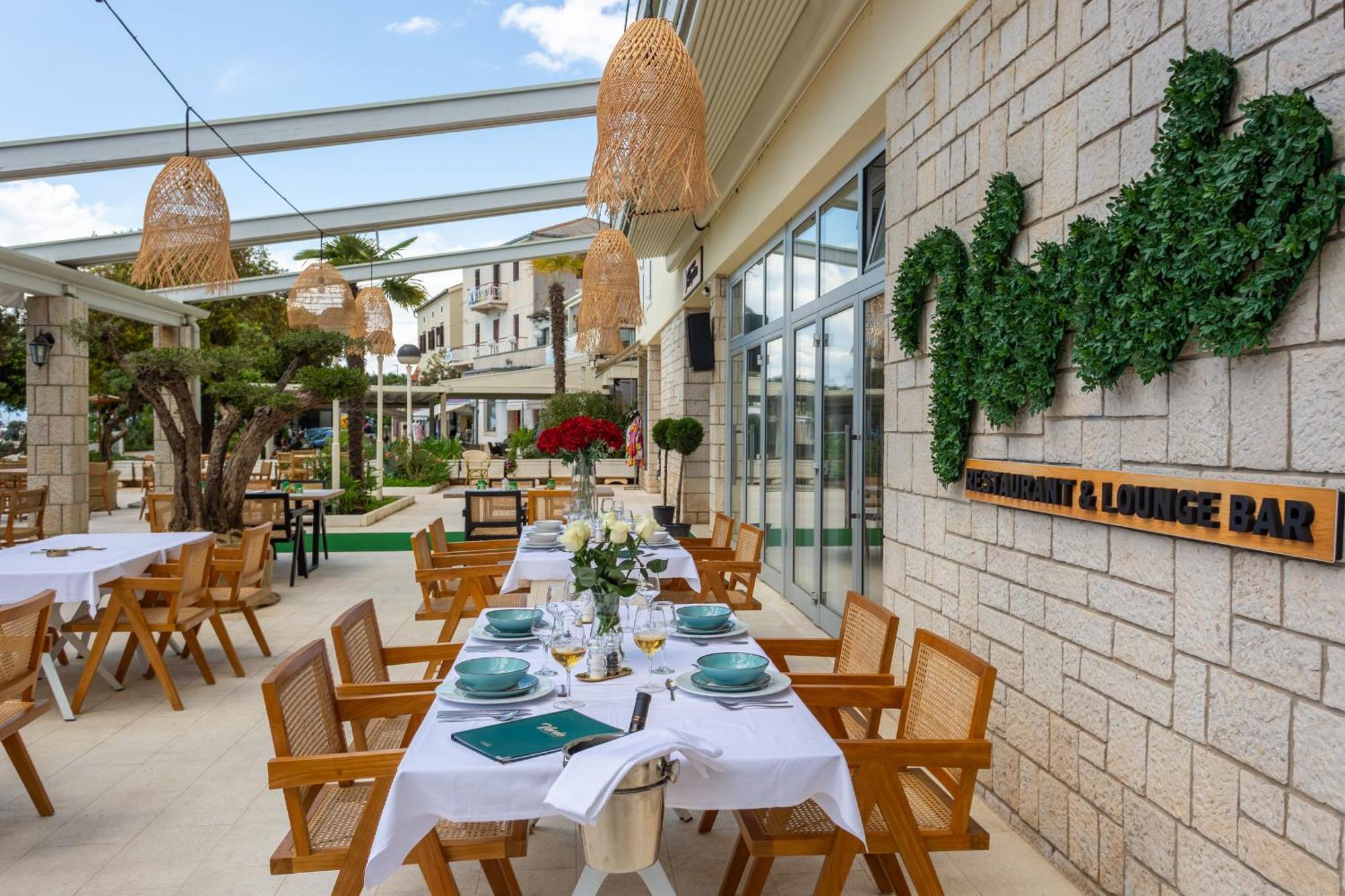 Hotel Adria Малинска Екстериор снимка