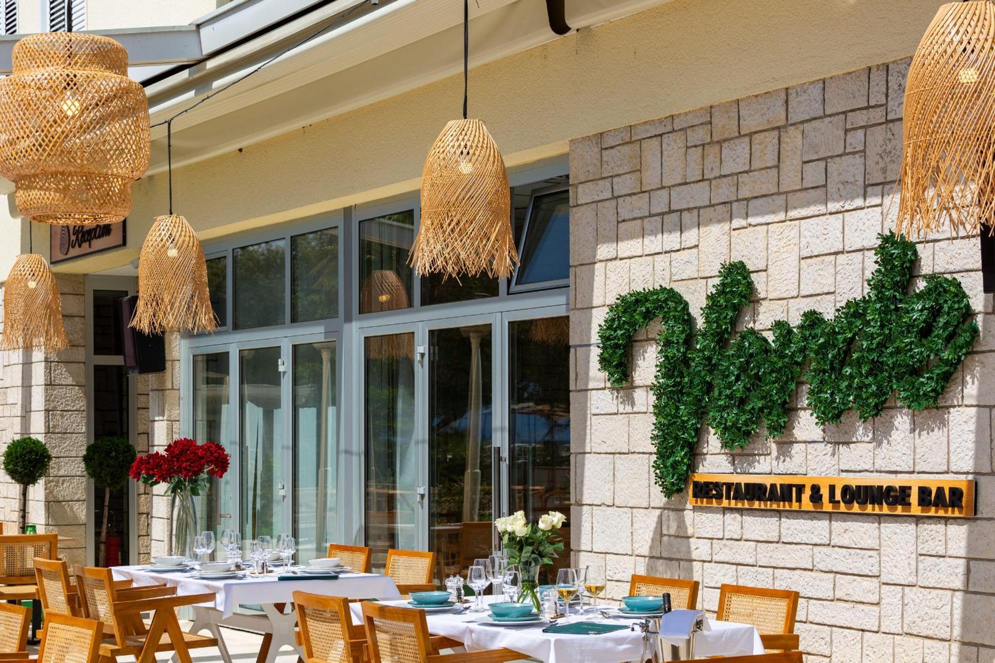 Hotel Adria Малинска Екстериор снимка