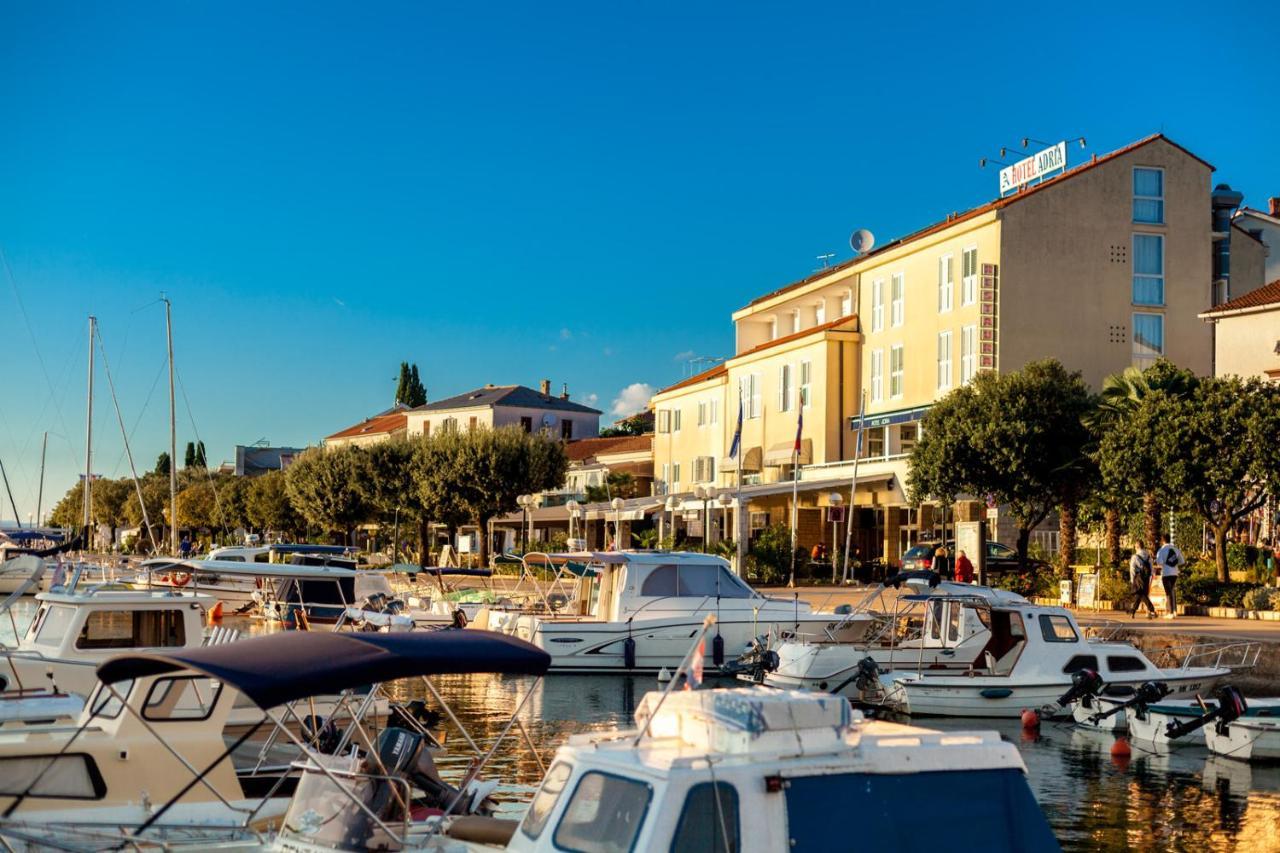 Hotel Adria Малинска Екстериор снимка